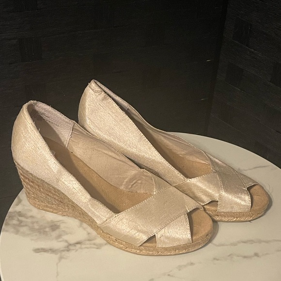 White Mountain Shoes - White Mountain Beige Women Seude Leather Wedges Open Toe Sandals Sz 8.5M